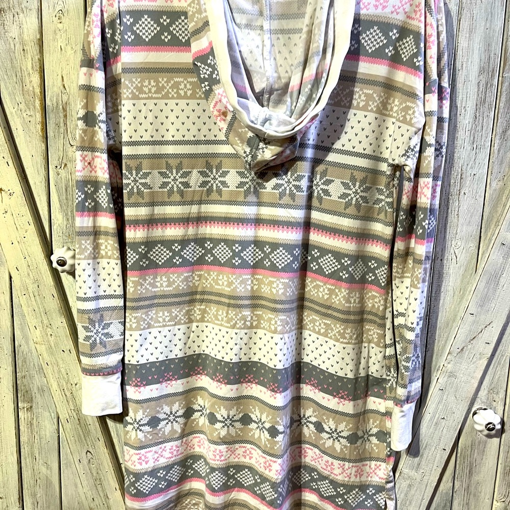 Simply Vera  ladies like new Adorable soft hoodie!!